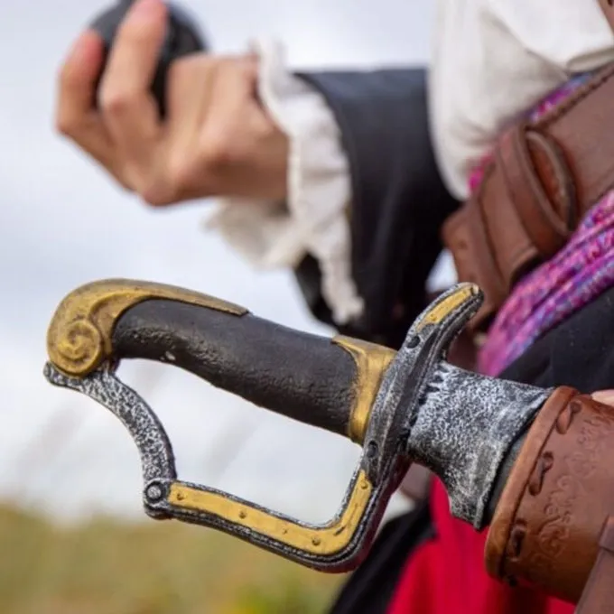 Epic Armoury Curved LARP Sabre, 102 Cm 2 Epic Armoury Curved LARP Sabre, 102 Cm - Image 2